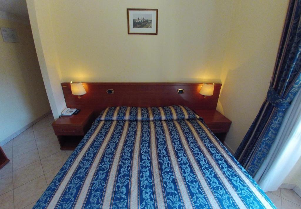 Hotel Ferrari Roma Oda fotoğraf